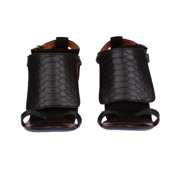 Givenchy Black Snake-Embossed Python Leather Ankle Strap Heels – EU 37 / US 7 - Picture 9 of 16